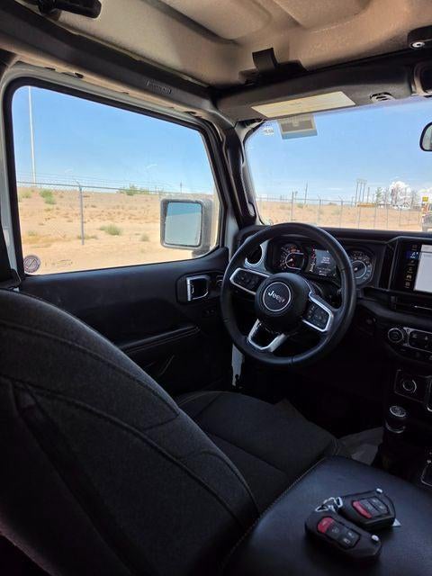 2024 Jeep Wrangler 4-Door Sahara 4x4