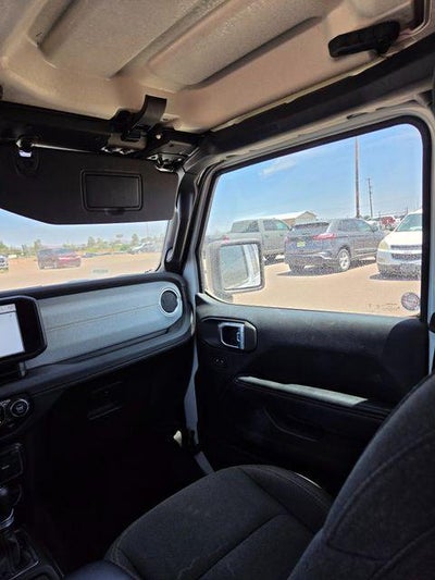 2024 Jeep Wrangler 4-Door Sahara 4x4
