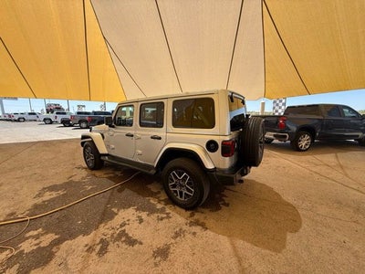 2024 Jeep Wrangler 4-Door Sahara 4x4