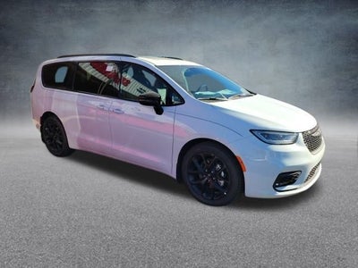 2025 Chrysler Pacifica PACIFICA LIMITED